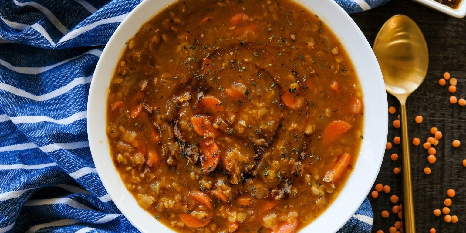 دستور تهیه عدسی ساده با سبزیجات خوشمزه و مجلسی (مرحله به مرحله) دستور تهیه عدسی ساده با سبزیجات خوشمزه و مجلسی (مرحله به مرحله)