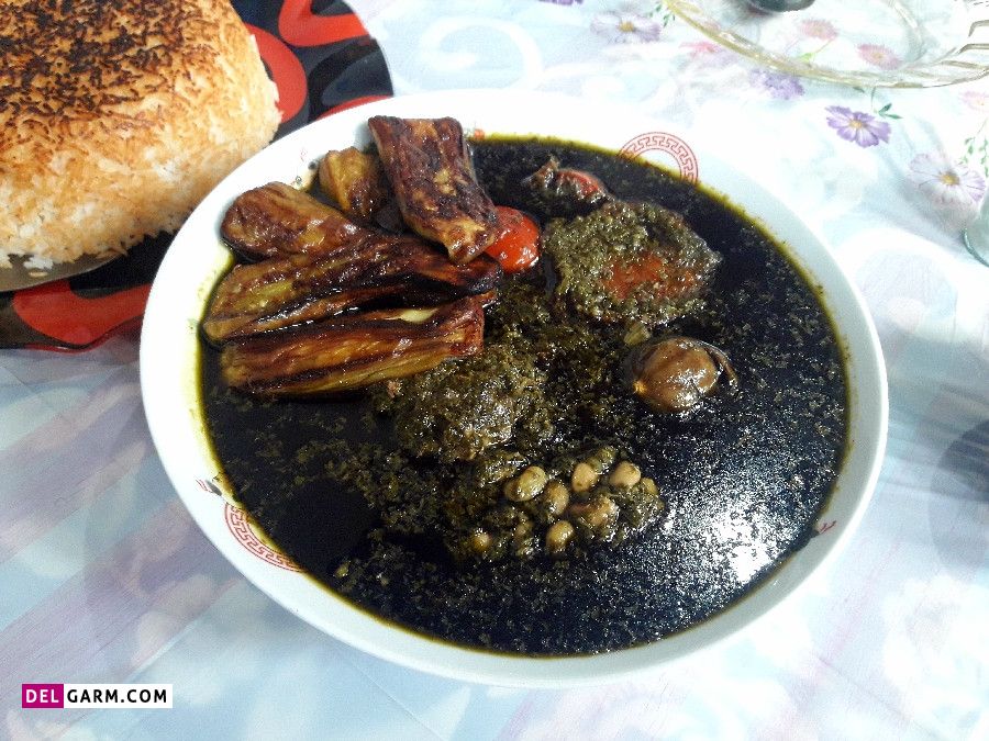 دستور تهیه قرمه سبزی با بادمجان غذای گیلانی خوشمزه (مرحله به مرحله)