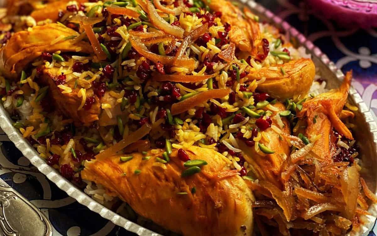 دستور تهیه پلو شاه عباسی مجلسی و خوشمزه به سبک سنتی (مرحله به مرحله)