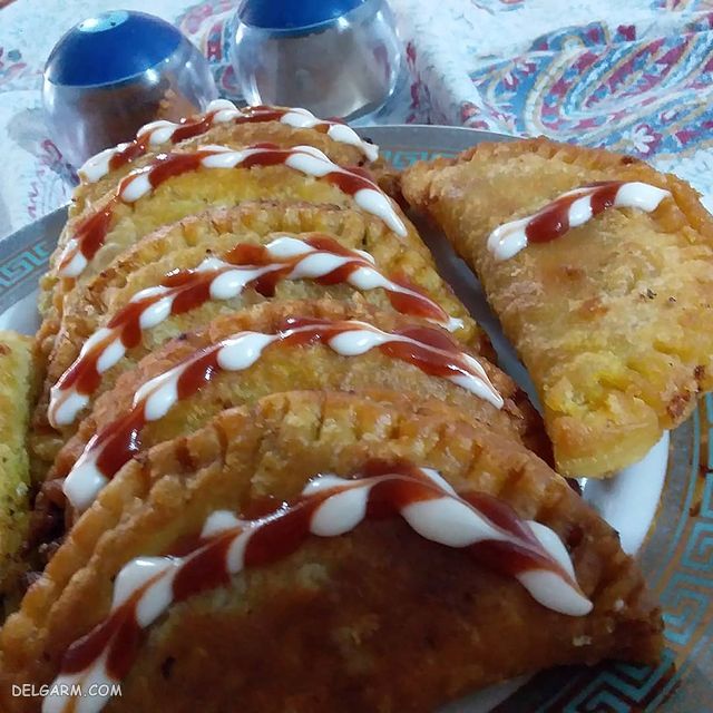 دستور تهیه پیراشکی گوشت با خمیر مخصوص (مرحله به مرحله)