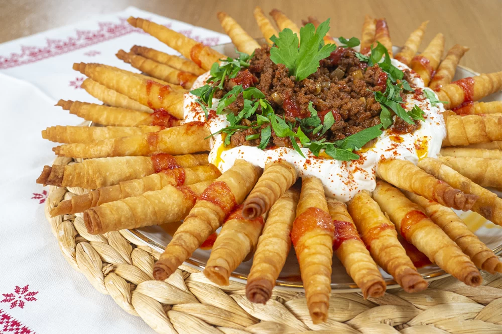 دستور تهیه کوزالاک مانتی؛ غذای ترکیه‌ای خاص و مجلسی (مرحله به مرحله)