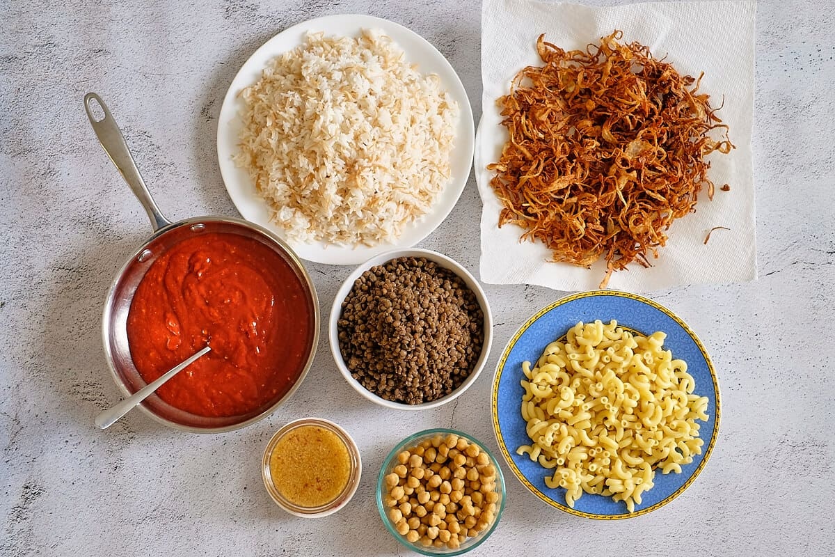 دستور تهیه کوشاری ؛ غذای سنتی مصری (مرحله به مرحله) دستور تهیه کوشاری ؛ غذای سنتی مصری (مرحله به مرحله)