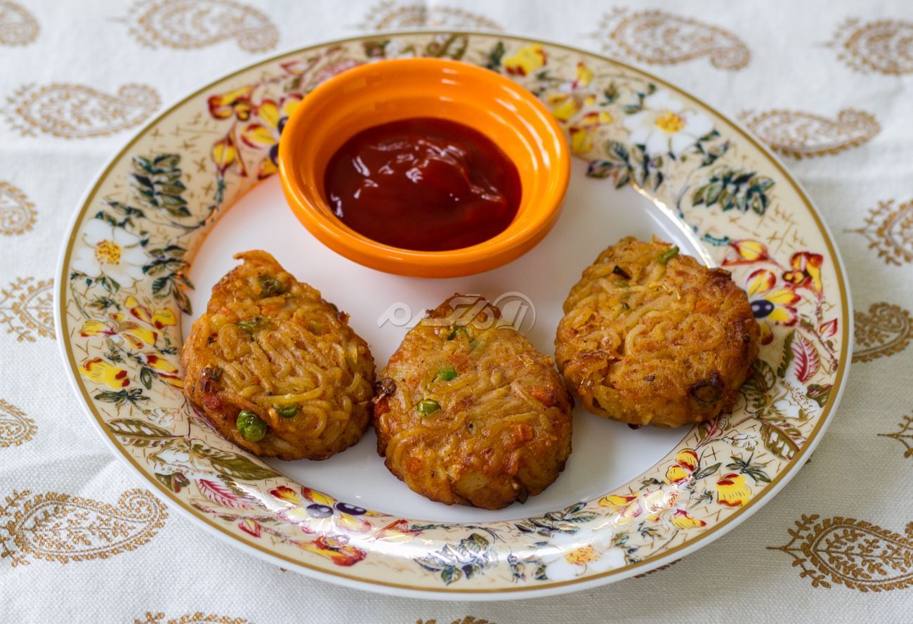 دستور تهیه کوکو نودل به روش ساده و طعم بسیار عالی (مرحله به مرحله) دستور تهیه کوکو نودل به روش ساده و طعم بسیار عالی (مرحله به مرحله)