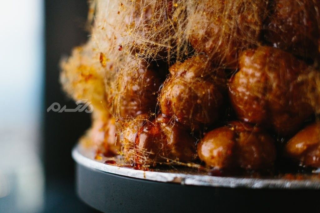 دستور تهیه کیک کروکمبوش | کیک عروسی سنتی | کروکمبوش کیک فرانسوی (مرحله به مرحله) دستور تهیه کیک کروکمبوش | کیک عروسی سنتی | کروکمبوش کیک فرانسوی (مرحله به مرحله)