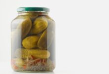 معرفی سبزی معطر برای تهیه خیارشور + فیلم دستور تهیه خیارشور فوری (مرحله به مرحله)
