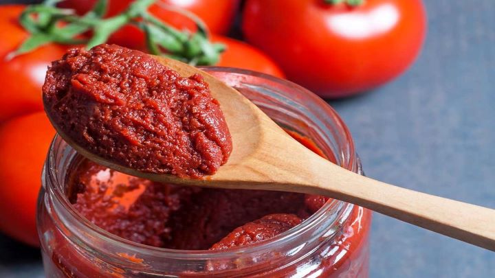 مناسب‌ترین ظرف برای نگهداری از رب گوجه فرنگی