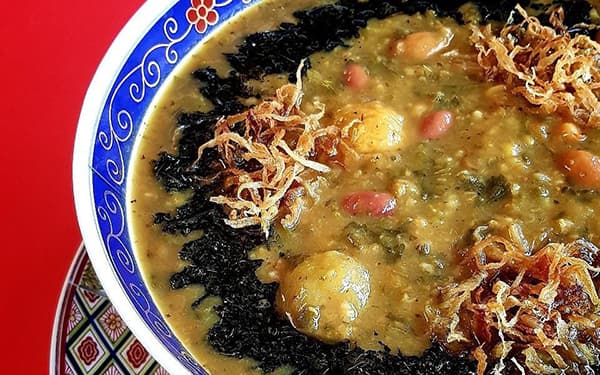 مواد لازم و آموزش آش آلو خانگی (مرحله به مرحله)