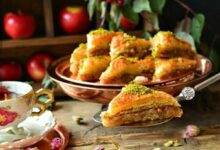 مواد لازم و آموزش باقلوای سیب خانگی (مرحله به مرحله)