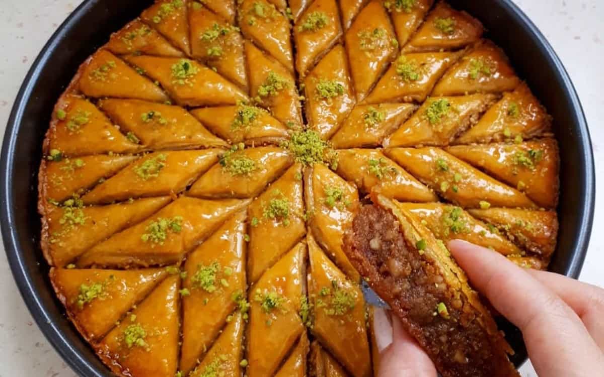 مواد لازم و آموزش باقلوای یزدی خانگی (مرحله به مرحله)