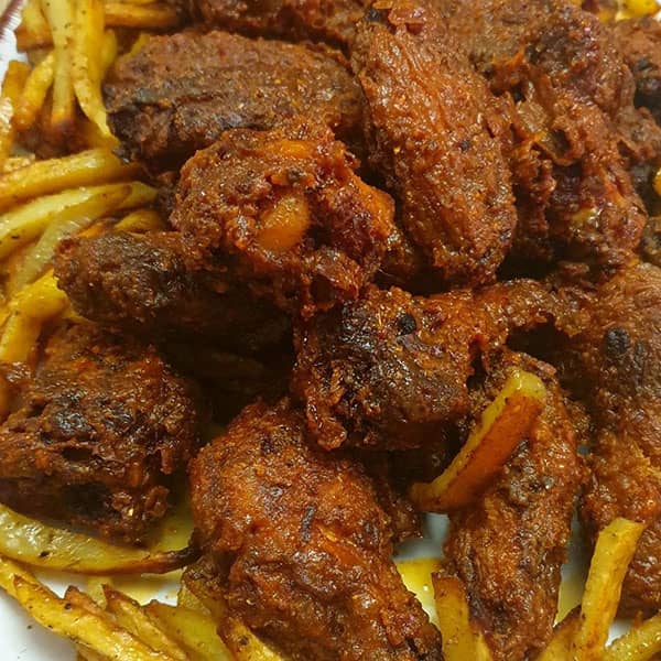 مواد لازم و آموزش بال سوخاری با سس سیراچا برای 2 یا 4 یا 6 نفر | تناسب ساده