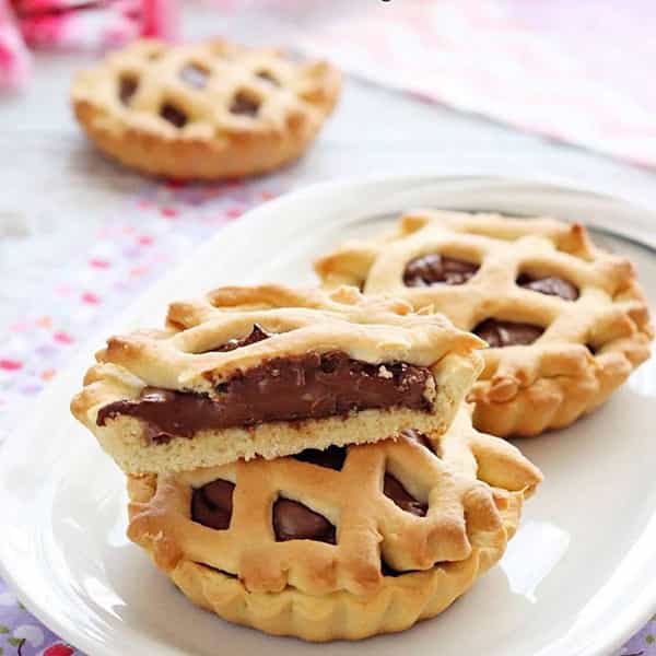 مواد لازم و آموزش تارت نوتلا خانگی (مرحله به مرحله)