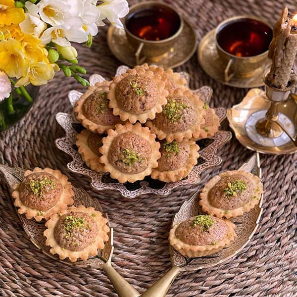مواد لازم و آموزش تارت گردویی خانگی (مرحله به مرحله) مواد لازم و آموزش تارت گردویی خانگی (مرحله به مرحله)