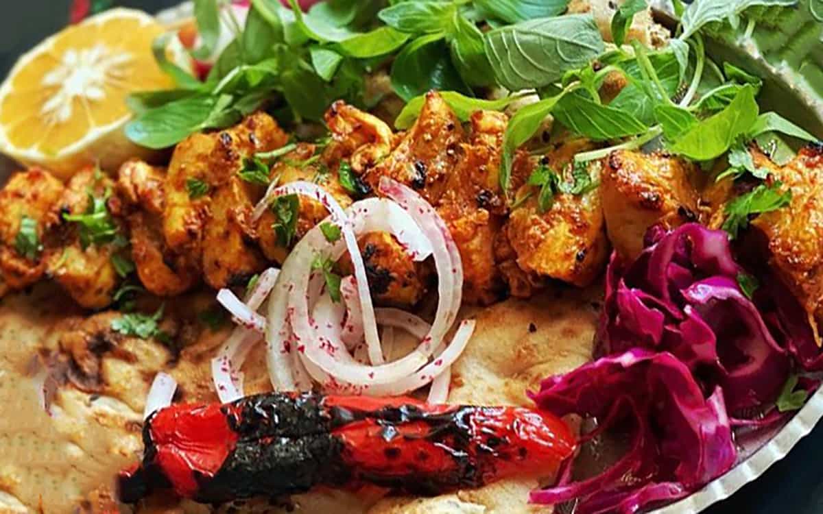 مواد لازم و آموزش جوجه کباب کردی برای 2 یا 4 یا 6 نفر | تناسب ساده مواد لازم و آموزش جوجه کباب کردی برای 2 یا 4 یا 6 نفر | تناسب ساده