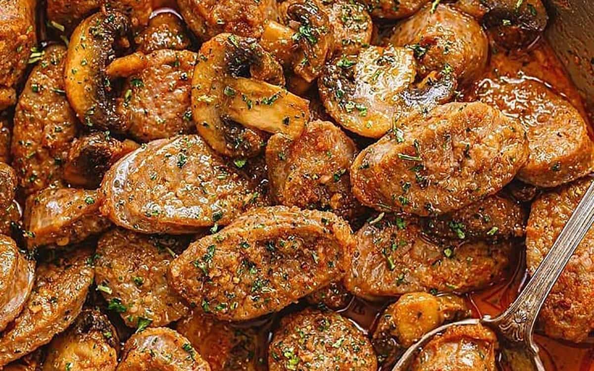 مواد لازم و آموزش خوراک سوسیس و قارچ برای 2 یا 4 یا 6 نفر | تناسب ساده