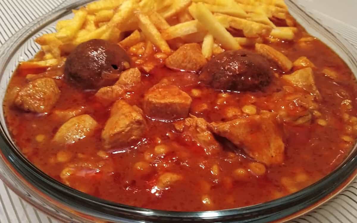 مواد لازم و آموزش خورش قیمه با مرغ برای 2 یا 4 یا 6 نفر | تناسب ساده مواد لازم و آموزش خورش قیمه با مرغ برای 2 یا 4 یا 6 نفر | تناسب ساده