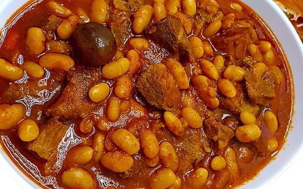 مواد لازم و آموزش خورش لوبیا سفید خانگی (مرحله به مرحله) مواد لازم و آموزش خورش لوبیا سفید خانگی (مرحله به مرحله)