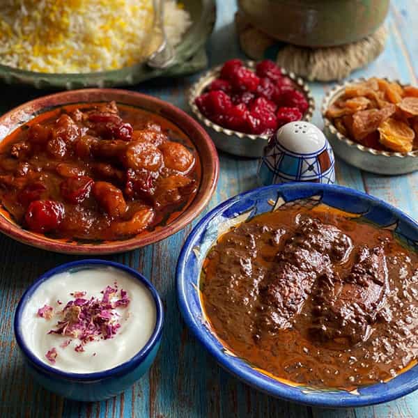 مواد لازم و آموزش خورشت آلو فسنجان برای 2 یا 4 یا 6 نفر | تناسب ساده