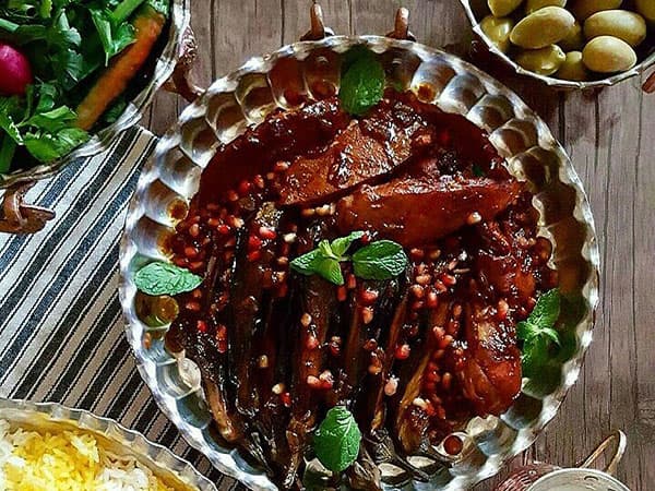 مواد لازم و آموزش خورشت انار و بادمجان برای 2 یا 4 یا 6 نفر | تناسب ساده مواد لازم و آموزش خورشت انار و بادمجان برای 2 یا 4 یا 6 نفر | تناسب ساده