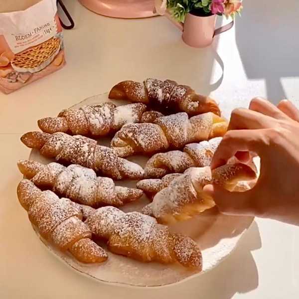 مواد لازم و آموزش دونات پچ پچ خانگی (مرحله به مرحله) مواد لازم و آموزش دونات پچ پچ خانگی (مرحله به مرحله)