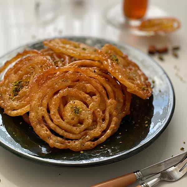 مواد لازم و آموزش زولبیا بدون ماست خانگی (مرحله به مرحله) مواد لازم و آموزش زولبیا بدون ماست خانگی (مرحله به مرحله)