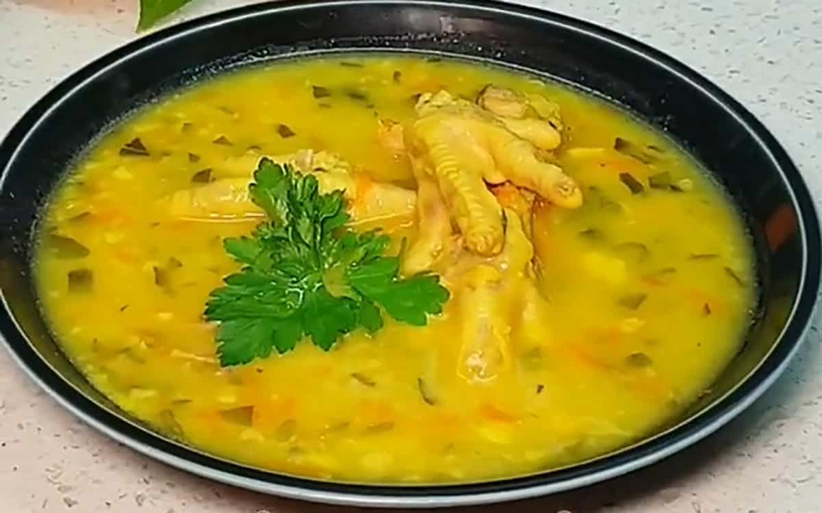 مواد لازم و آموزش سوپ پای مرغ برای 2 یا 4 یا 6 نفر | تناسب ساده