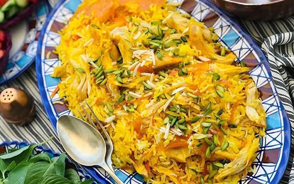 مواد لازم و آموزش شیرین پلو خانگی (مرحله به مرحله)