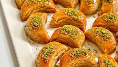مواد لازم و آموزش شیرینی تاتلیسی گردو خانگی (مرحله به مرحله)