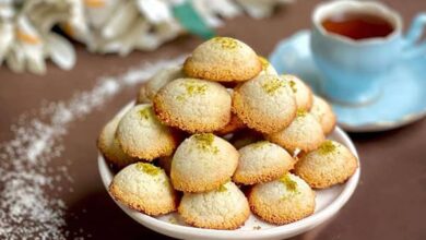 مواد لازم و آموزش شیرینی توپک نارگیلی خانگی (مرحله به مرحله)