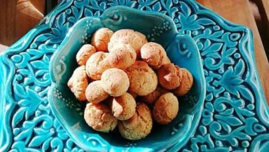 مواد لازم و آموزش شیرینی حاجی بادام خانگی (مرحله به مرحله)