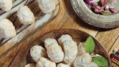 مواد لازم و آموزش شیرینی سرغربیلی خانگی (مرحله به مرحله)