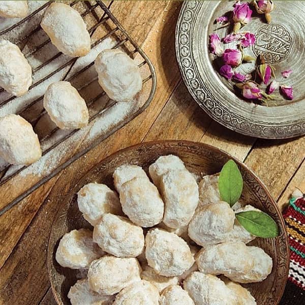 مواد لازم و آموزش شیرینی سرغربیلی خانگی (مرحله به مرحله) مواد لازم و آموزش شیرینی سرغربیلی خانگی (مرحله به مرحله)