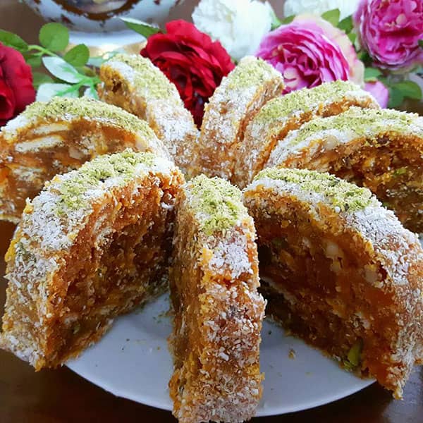 مواد لازم و آموزش شیرینی هویج موزاییکی خانگی (مرحله به مرحله) مواد لازم و آموزش شیرینی هویج موزاییکی خانگی (مرحله به مرحله)