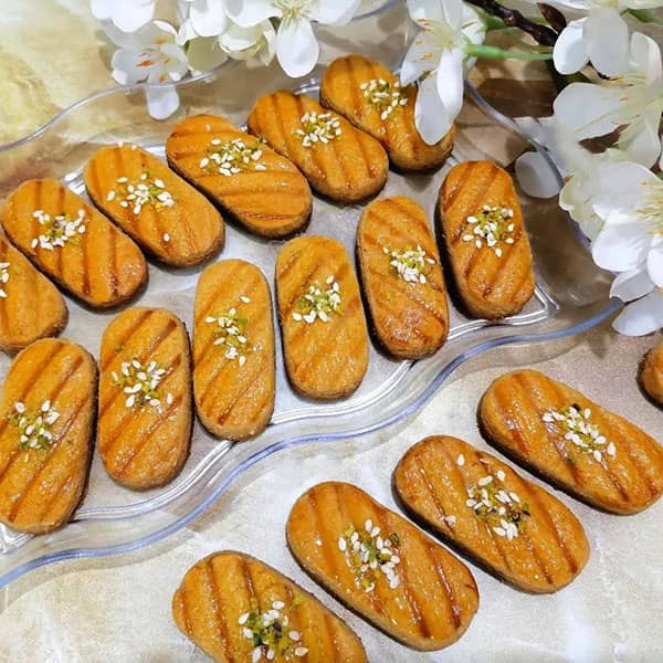 مواد لازم و آموزش شیرینی پادرازی با روغن مایع خانگی (مرحله به مرحله) مواد لازم و آموزش شیرینی پادرازی با روغن مایع خانگی (مرحله به مرحله)