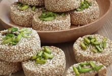 مواد لازم و آموزش شیرینی کنجدی خانگی (مرحله به مرحله)