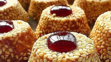 مواد لازم و آموزش شیرینی کنجدی مربایی خانگی (مرحله به مرحله)
