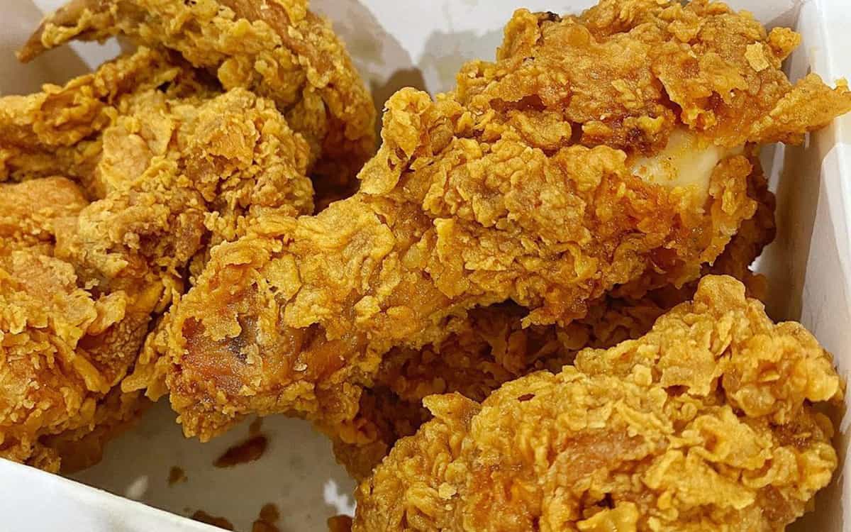 مواد لازم و آموزش مرغ سوخاری کنتاکی KFC برای 2 یا 4 یا 6 نفر | تناسب ساده مواد لازم و آموزش مرغ سوخاری کنتاکی KFC برای 2 یا 4 یا 6 نفر | تناسب ساده