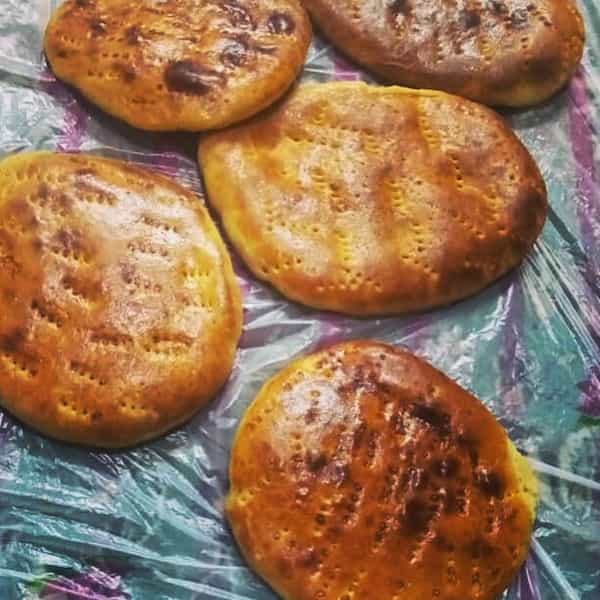 مواد لازم و آموزش نان بادله کوه خانگی (مرحله به مرحله)