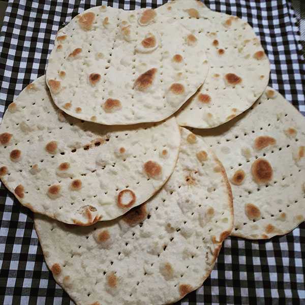 مواد لازم و آموزش نان تافتون خانگی (مرحله به مرحله)