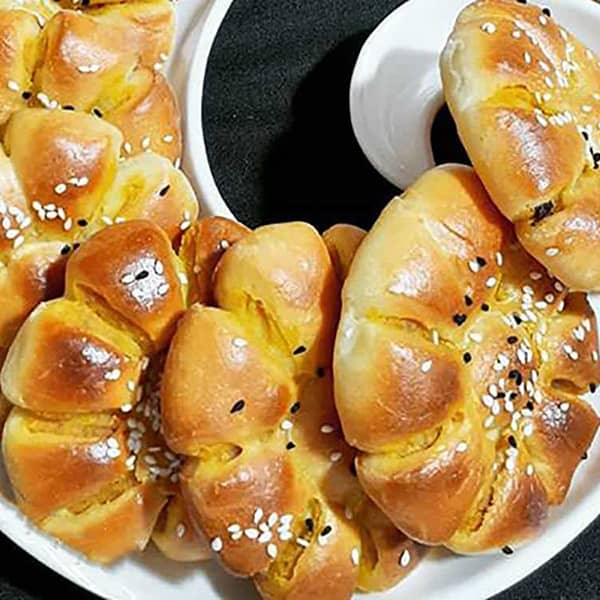 مواد لازم و آموزش نان حلوایی خانگی (مرحله به مرحله) مواد لازم و آموزش نان حلوایی خانگی (مرحله به مرحله)