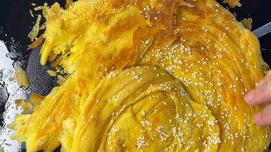 مواد لازم و آموزش نان روغنی لایه ای خانگی (مرحله به مرحله)