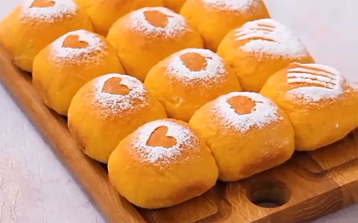 مواد لازم و آموزش نان طلایی خانگی (مرحله به مرحله) مواد لازم و آموزش نان طلایی خانگی (مرحله به مرحله)