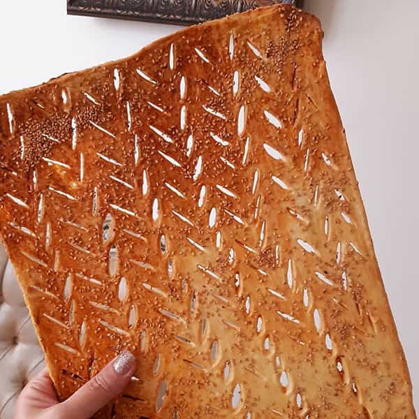 مواد لازم و آموزش نان ماتزا خانگی (مرحله به مرحله) مواد لازم و آموزش نان ماتزا خانگی (مرحله به مرحله)