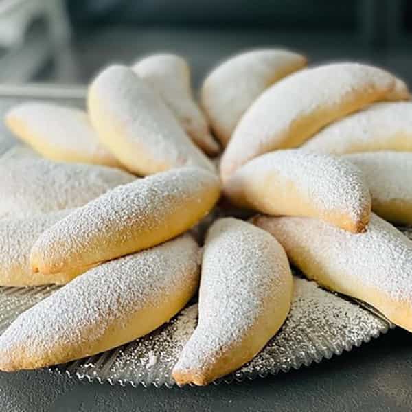 مواد لازم و آموزش نان موزی خانگی (مرحله به مرحله)