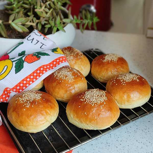 مواد لازم و آموزش نان همبرگر خانگی (مرحله به مرحله) مواد لازم و آموزش نان همبرگر خانگی (مرحله به مرحله)
