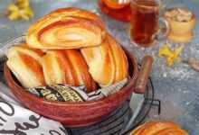 مواد لازم و آموزش نان پودینگی خانگی (مرحله به مرحله)