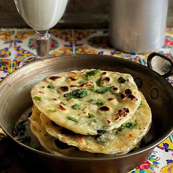 مواد لازم و آموزش نان کلانه خانگی (مرحله به مرحله)