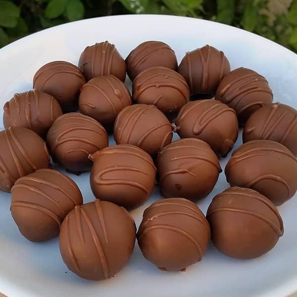 مواد لازم و آموزش پاپس کیک خانگی (مرحله به مرحله) مواد لازم و آموزش پاپس کیک خانگی (مرحله به مرحله)