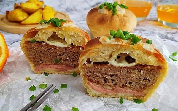 مواد لازم و آموزش پیتزا برگر خانگی (مرحله به مرحله) مواد لازم و آموزش پیتزا برگر خانگی (مرحله به مرحله)