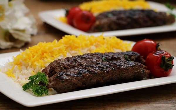 مواد لازم و آموزش کباب لبنانی خانگی (مرحله به مرحله)