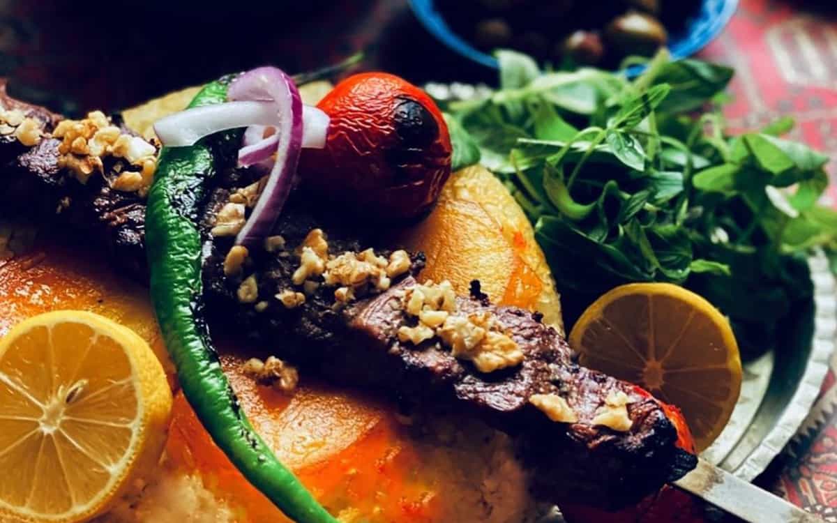 مواد لازم و آموزش کباب چنجه با آب انار برای 2 یا 4 یا 6 نفر | تناسب ساده